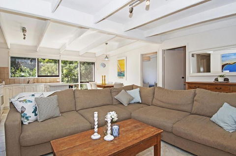 De Angelis Beach House - Whitsundays Accommodation 3