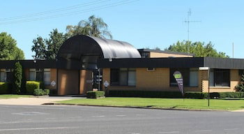 Avondel Motor Inn, Benalla - Whitsundays Accommodation 0