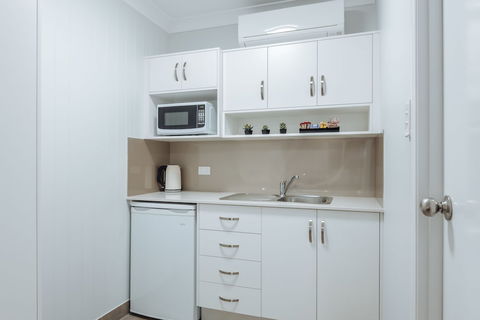 Raintree Motel Biloela - Whitsundays Accommodation 1