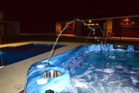 323 On Jetty - Whitsundays Accommodation 6