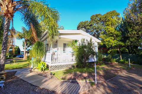 Bromyard Cottage - Whitsundays Accommodation 3
