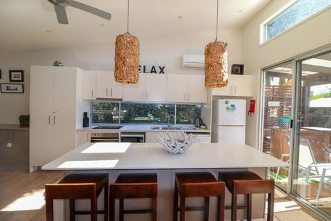 Surfside - Whitsundays Accommodation 2