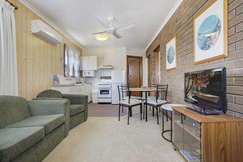 Sandpiper Holiday Apartments - Whitsundays Accommodation 7