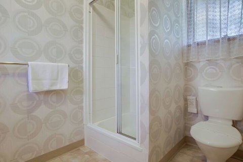 Sandpiper Holiday Apartments - Whitsundays Accommodation 1