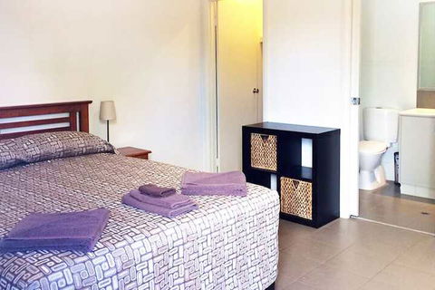 Derby Lodge Self Contained Apartments - Whitsundays Accommodation 6