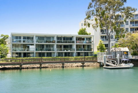 Jacaranda Noosa - Whitsundays Accommodation 1