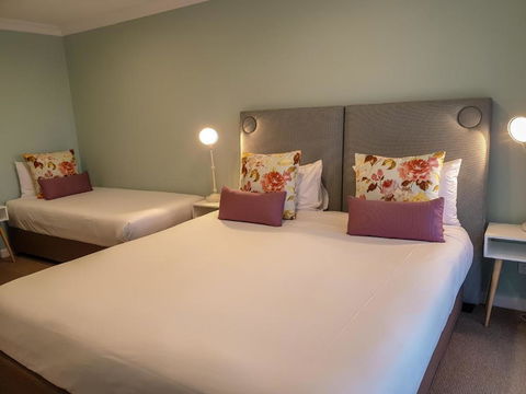 Nagambie Waterfront Motel - Whitsundays Accommodation 1