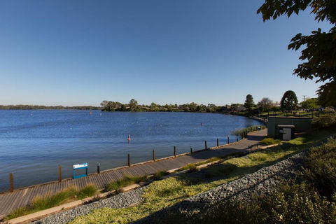 Nagambie Waterfront Motel - Whitsundays Accommodation 4
