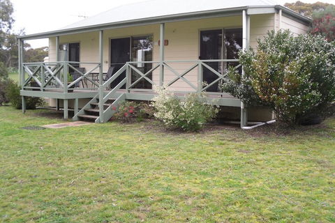 Wenton Farm Holiday Cottages - Whitsundays Accommodation 1