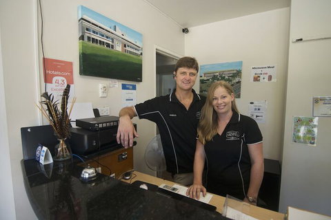 Cool Palms Motel - Whitsundays Accommodation 6