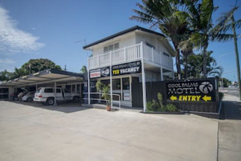 Cool Palms Motel - Whitsundays Accommodation 0
