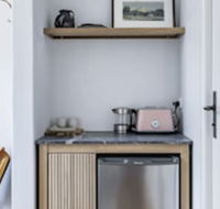 Bondi Beach House - Whitsundays Accommodation