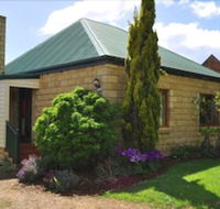 Killynaught Spa Cottages - Whitsundays Accommodation