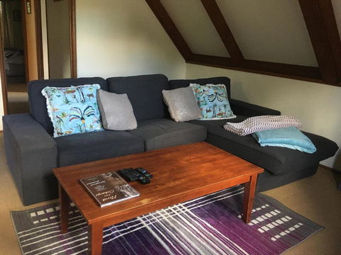 Dancing Waters Cottage - Whitsundays Accommodation 4