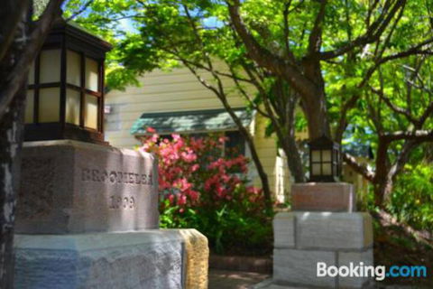 Broomelea Bed & Breakfast - Whitsundays Accommodation 6