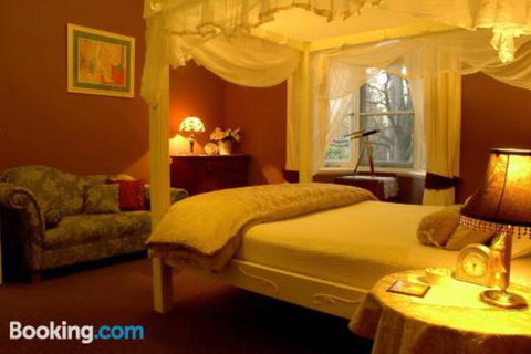 Broomelea Bed & Breakfast - Whitsundays Accommodation 0