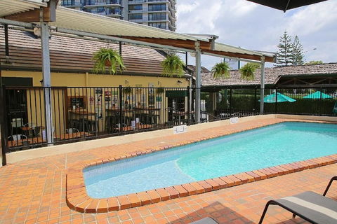 D'arcy Arms Motel - Whitsundays Accommodation 3