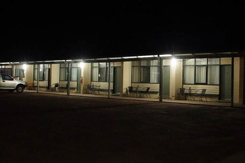 Charlton Motel - Victoria - Whitsundays Accommodation 3