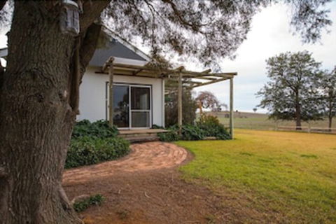 Colenso Country Retreat - Whitsundays Accommodation 0