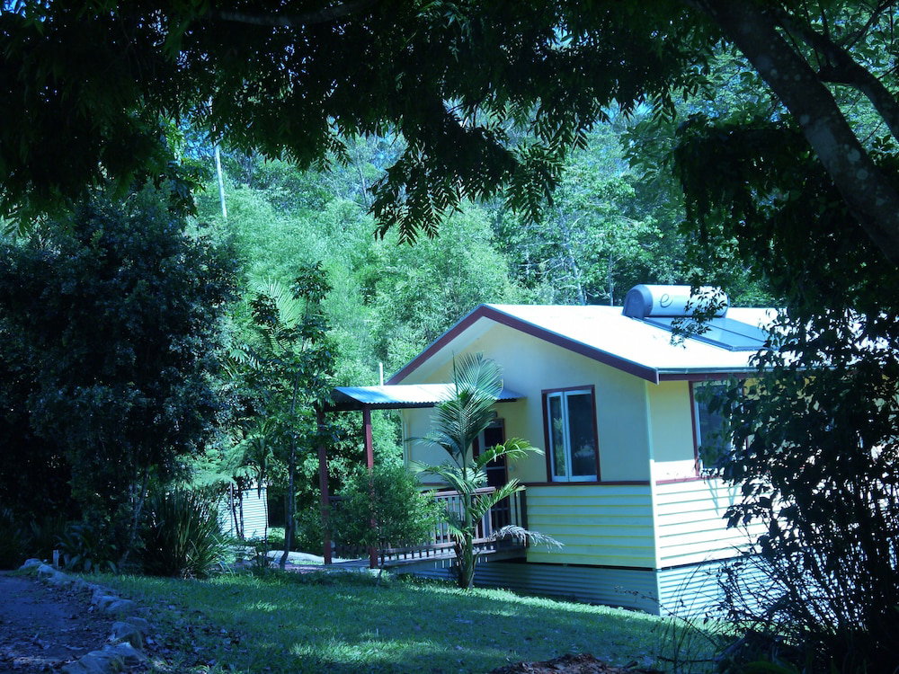 Nimbin NSW Whitsundays Accommodation