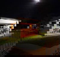 Jacaranda Motel  Holiday Units - Whitsundays Accommodation