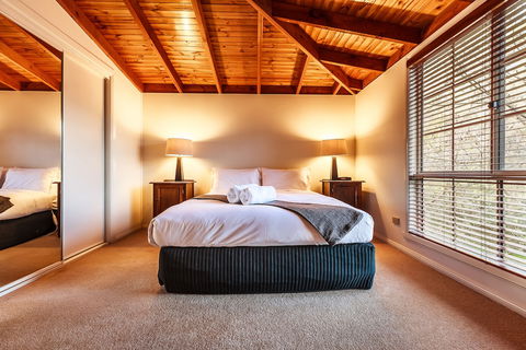 The Cottages At Hepburn Springs - Whitsundays Accommodation 4