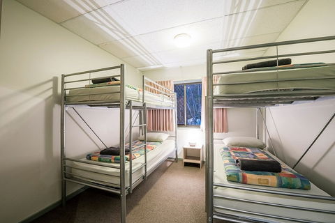 Falls Creek Country Club - Whitsundays Accommodation 5