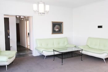 Hawthorn Holiday House - Whitsundays Accommodation 1