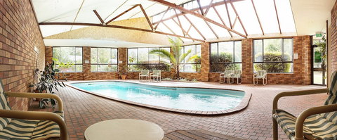 Pinnacle Holiday Lodge - Whitsundays Accommodation 6