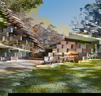 Avoca Beach Hotel - Whitsundays Accommodation