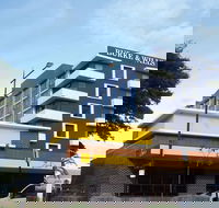 Burke and Wills Hotel - Whitsundays Accommodation