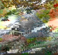 Woolrich Historic Garden Cottage - Whitsundays Accommodation
