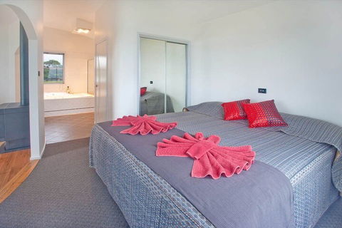 SURFBEACH HOLIDAY PARK - Whitsundays Accommodation 1