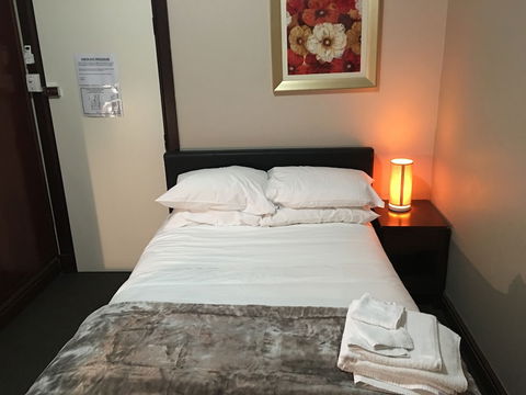 The Civic Hotel - Whitsundays Accommodation 1