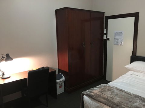 The Civic Hotel - Whitsundays Accommodation 5