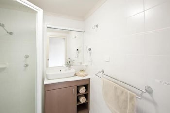 Mollymook Cove Apartments - Whitsundays Accommodation 6