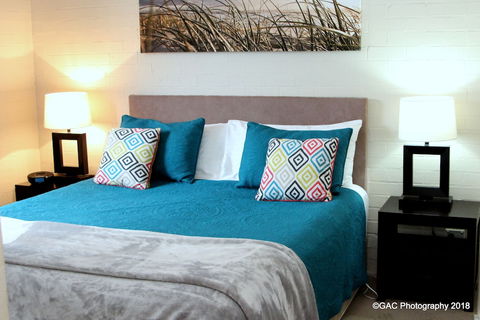 Mollymook Cove Apartments - Whitsundays Accommodation 1