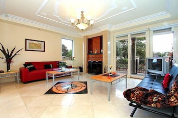 ABC Accommodation - Rosebud - Whitsundays Accommodation 0