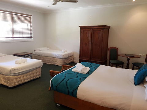 Squid Ink Motel - Whitsundays Accommodation 3