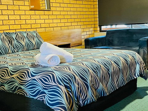 Lake Mulwala Hotel Motel - Whitsundays Accommodation 4