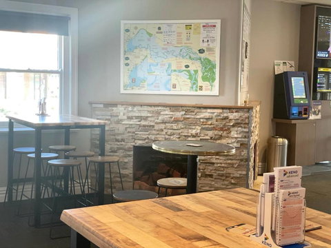 Lake Mulwala Hotel Motel - Whitsundays Accommodation 1