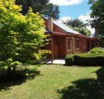 Tahara Cottage - Whitsundays Accommodation