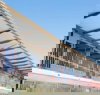 Bay Motel Hotel - Whitsundays Accommodation