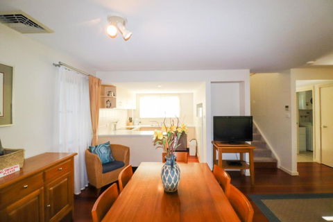 Dollarbird Treetops Townhouse - Whitsundays Accommodation 2