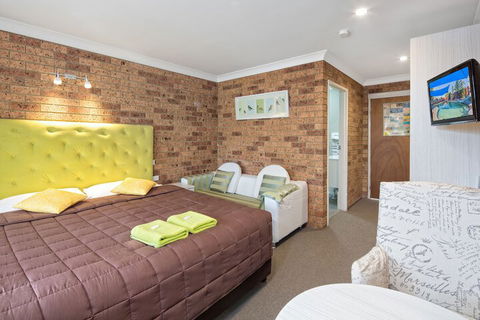 Sapphire Palms Motel - Whitsundays Accommodation 2