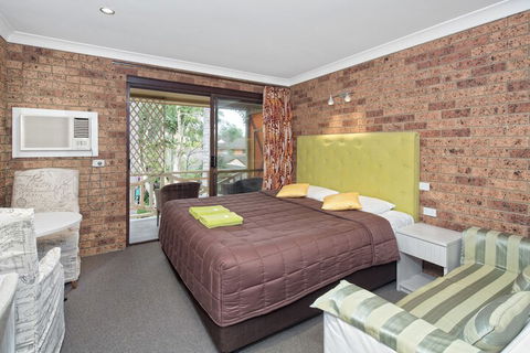 Sapphire Palms Motel - Whitsundays Accommodation 5