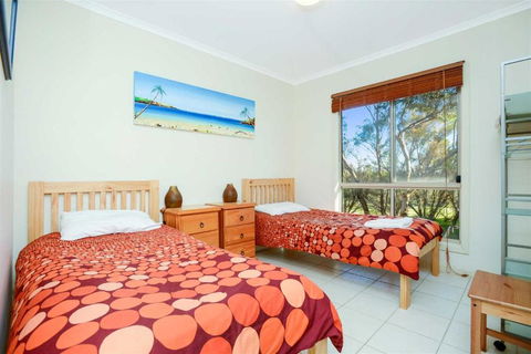Cabernet Cottage - Whitsundays Accommodation 1