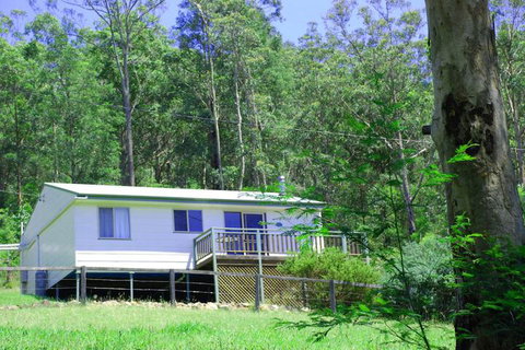 Peacehaven Country Cottages - Whitsundays Accommodation 4