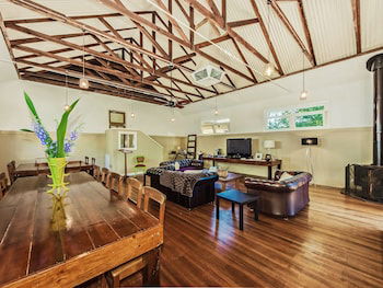 Tuck Inn Yarra Valley - Whitsundays Accommodation 0