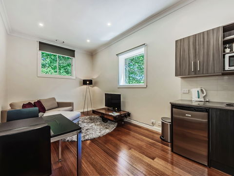 Tuck Inn Yarra Valley - Whitsundays Accommodation 1